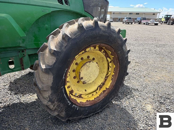 2013-john-deere-7200r-image-41