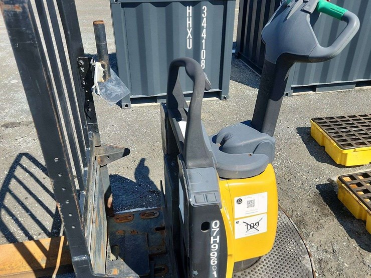 caterpillar-wr6000-image-3