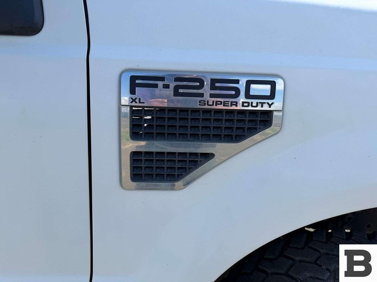 2010-ford-f250-image-29