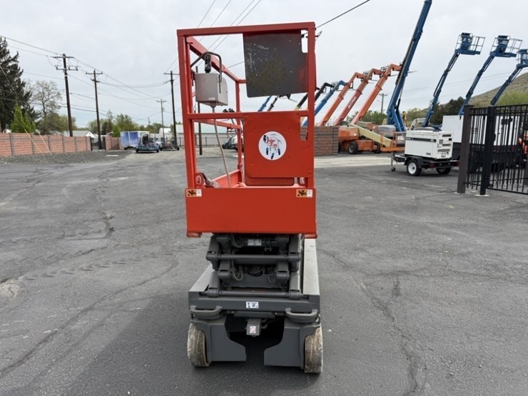 2013-skyjack-sjiii3219-image-8