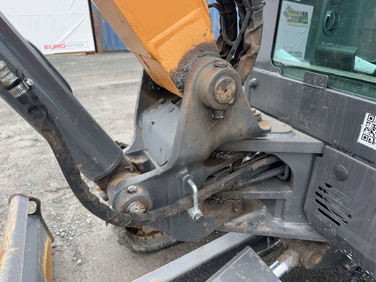 2024-case-cx37c-image-20