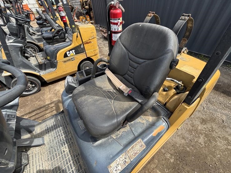 2020-caterpillar-2c6000-image-16