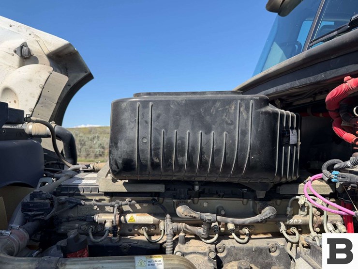 2012-freightliner-coronado-sd-tractor-truck-image-49