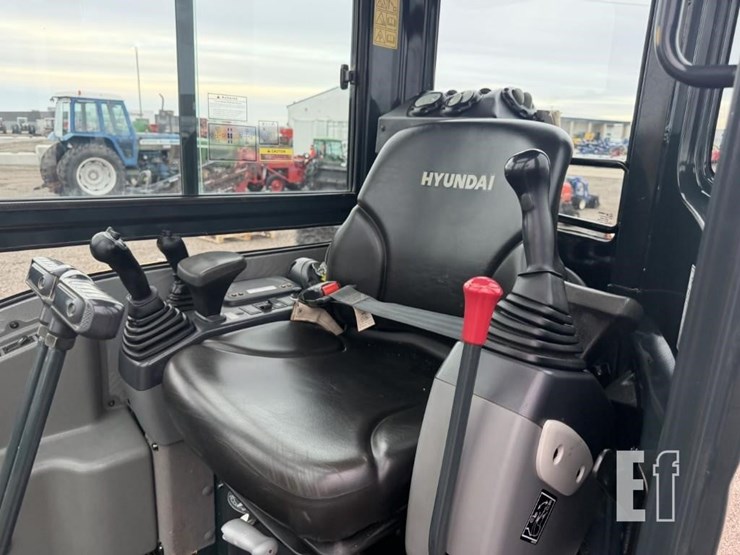 hyundai-robex-35z-9a-image-16