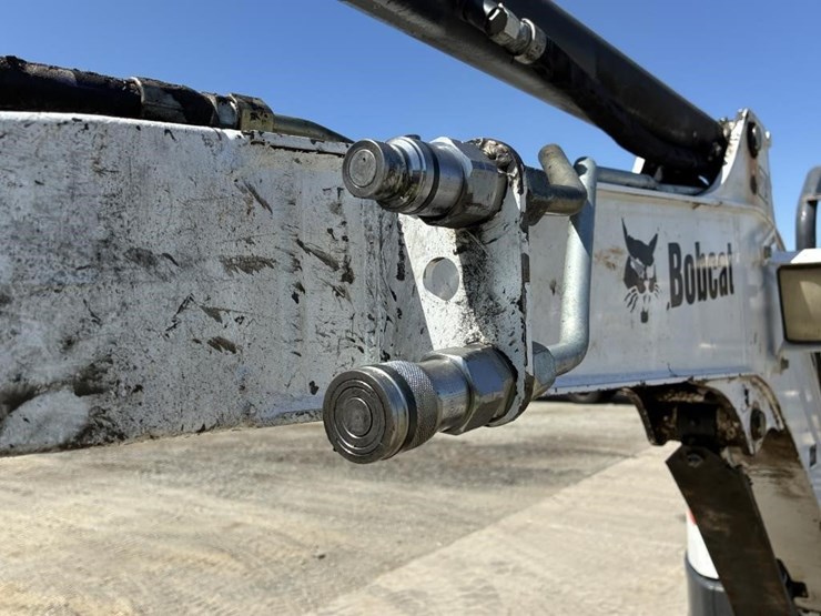 2015-bobcat-e32-image-10