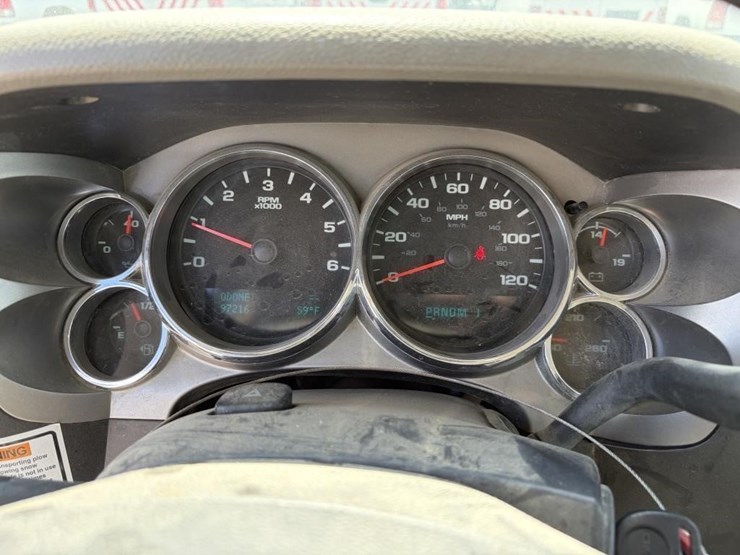 2012-gmc-sierra-3500-image-15