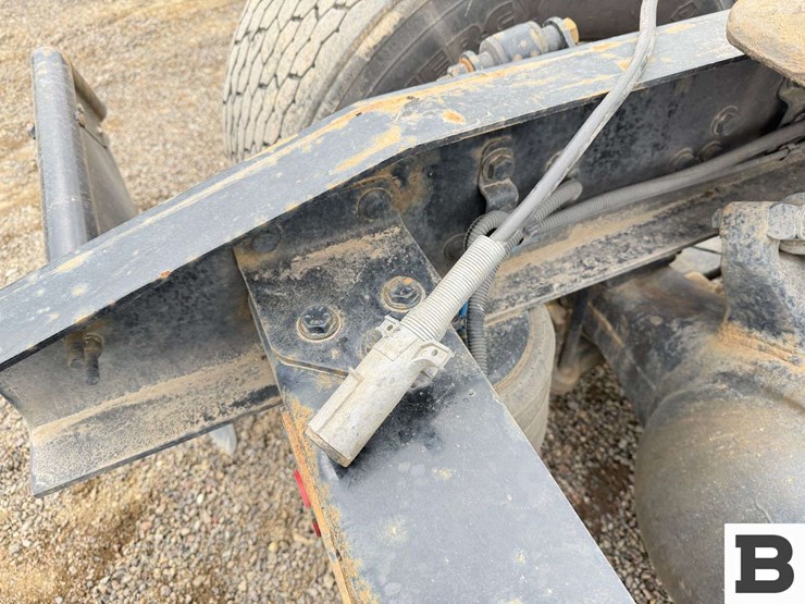 2018-freightliner-cascadia-125-image-32