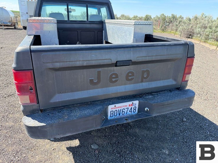 1989-jeep-comanche-pickup-image-17