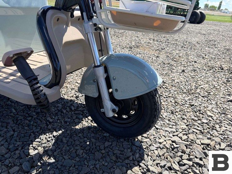 hq-c3-electric-tricycle-image-7