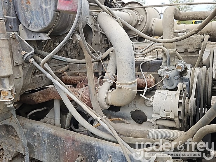 international-f-2654-image-24