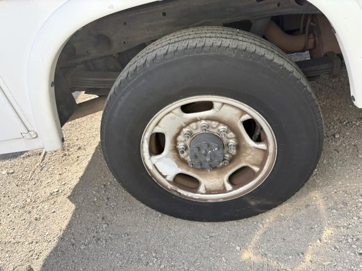 2012-chevrolet-2500-image-29