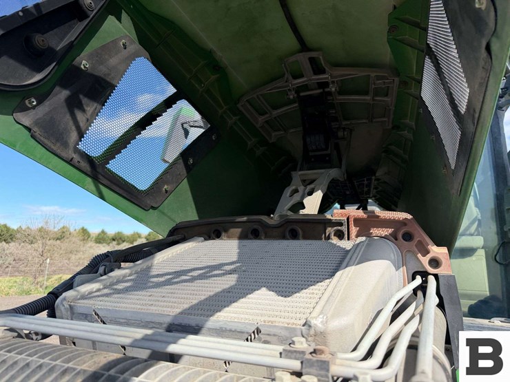 2021-john-deere-7r-210-image-50