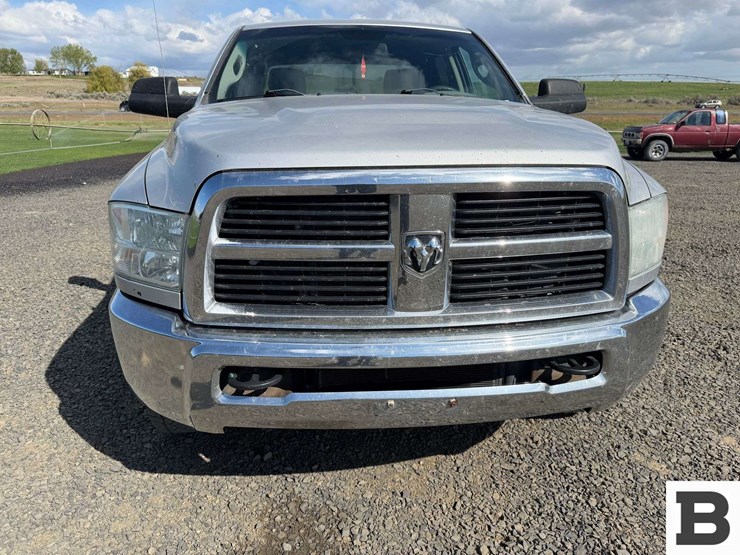 2012-dodge-3500-image-8