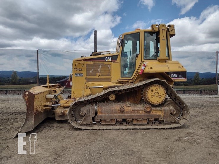 2006-caterpillar-d6n-xl-image-1