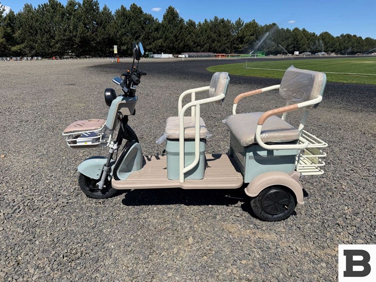 hq-c3-electric-tricycle-image-2