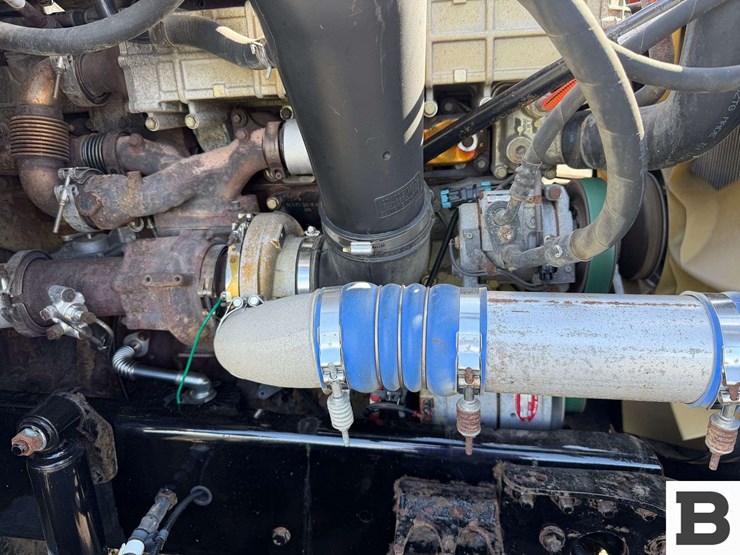 2012-freightliner-cascadia-125-image-54