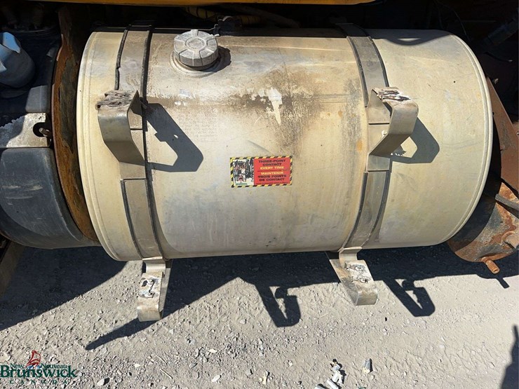 2016-international-7600-image-17