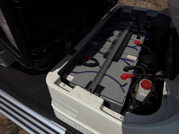 #576-•-#575-•-golf-cart-image-13