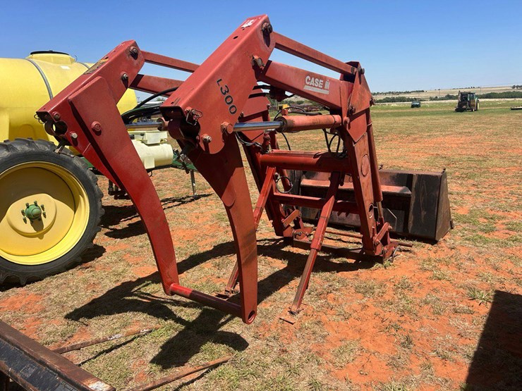case-ih-l300-image-6
