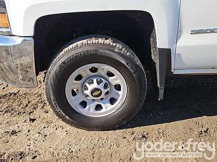 2016-chevrolet-silverado-3500hd-image-12