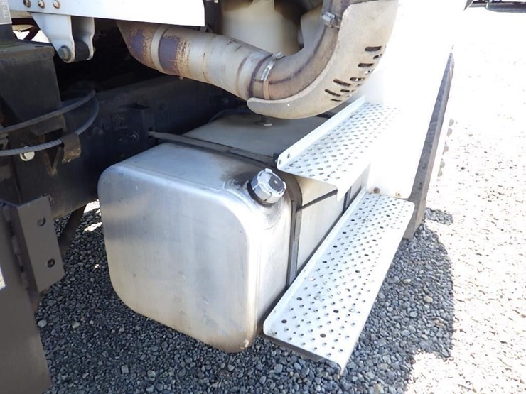 2005-utility-combo-image-34