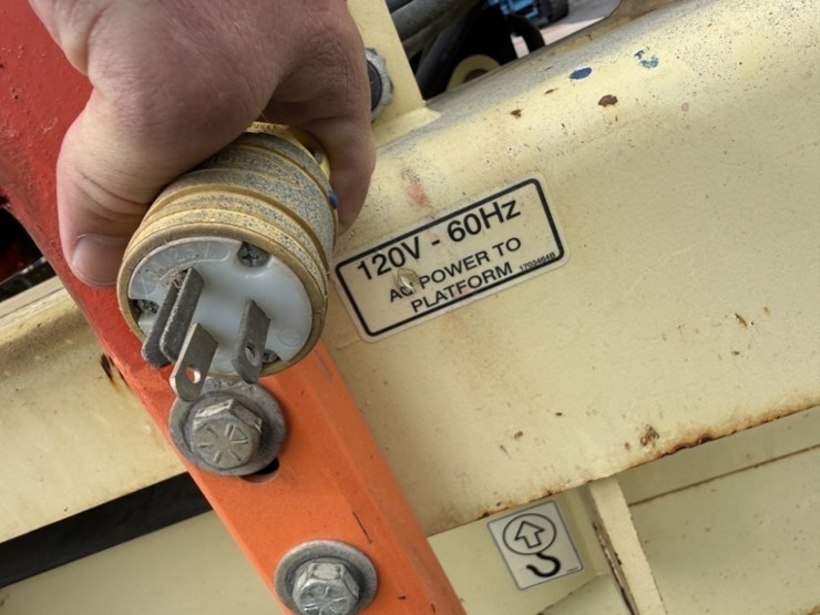 2014-jlg-4069le-image-9