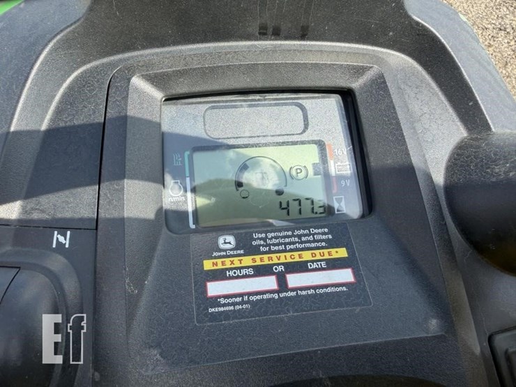2018-john-deere-x584-image-15