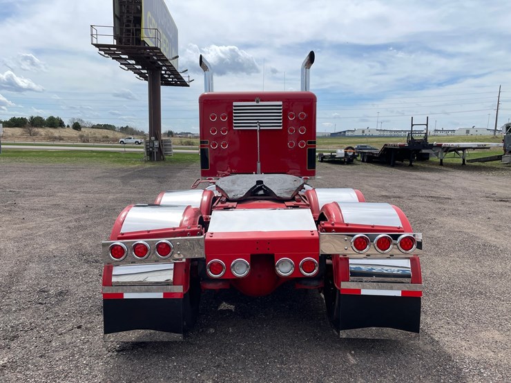 1976-peterbilt-359-image-6