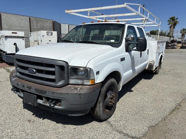 2004-ford-f350-image-1