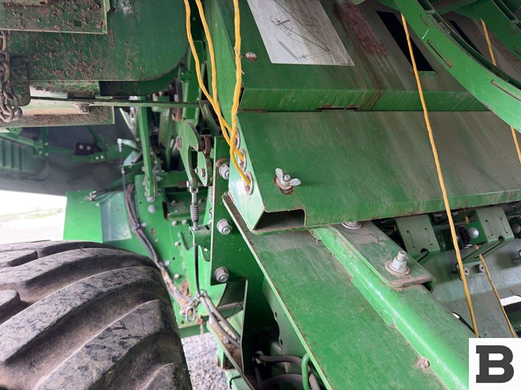 2015-john-deere-l340-image-43