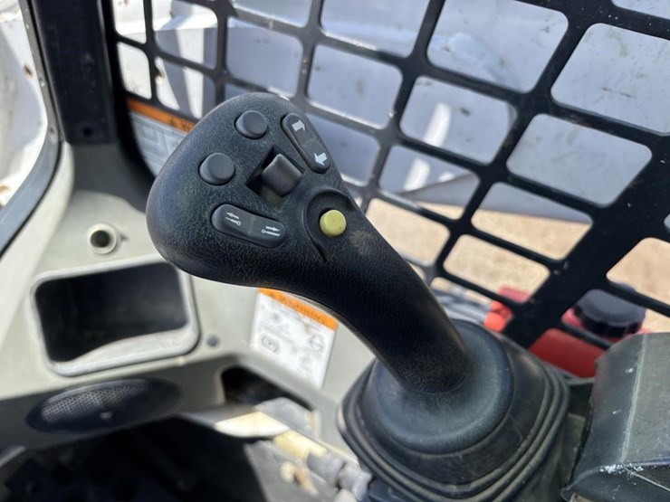 2018-bobcat-t650-image-21