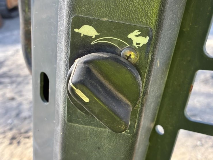 2018-mustang-1900r-image-15