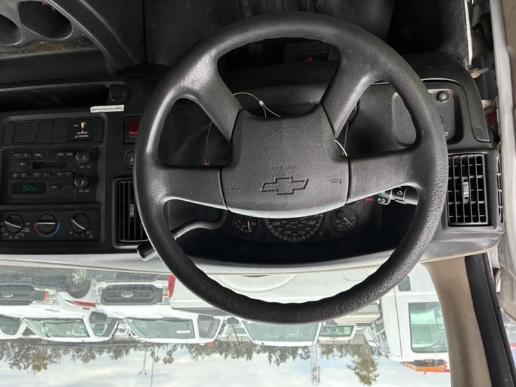 2007-chevrolet-express-2500-image-17