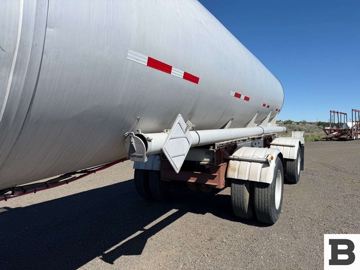 1994-west-mark-tanker-trailer-image-17