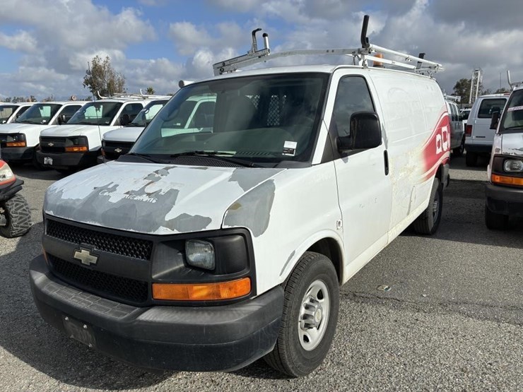 2012-chevrolet-express-2500-image-1