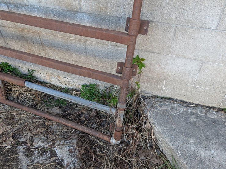#5477-•-heavy-duty-cattle-gate-image-2