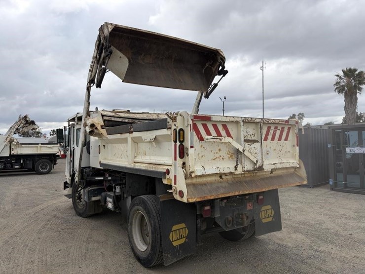 2011-autocar-xpeditor-image-4