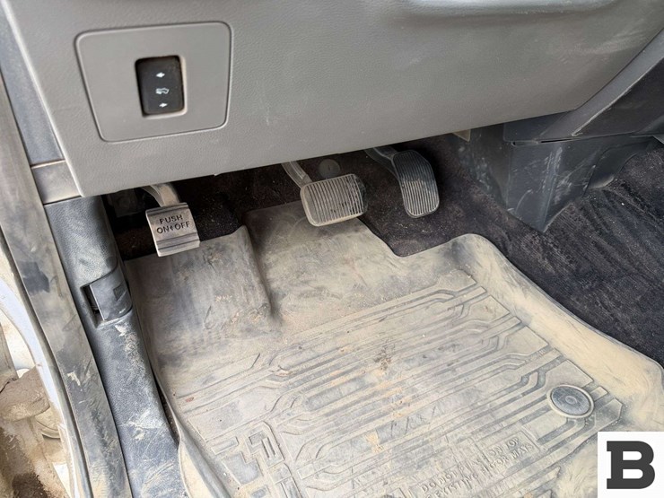 2017-ford-f150-image-30