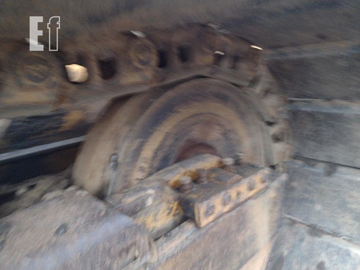 2005-deere-700h-lgp-image-36