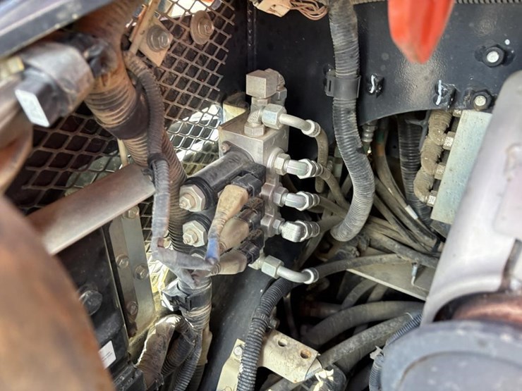 2021-kubota-svl75-2-image-34