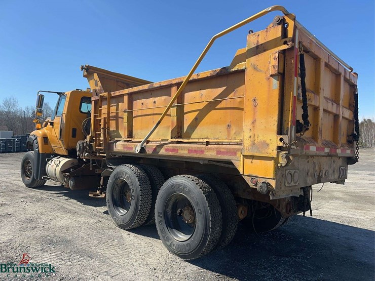 2016-international-7600-image-7