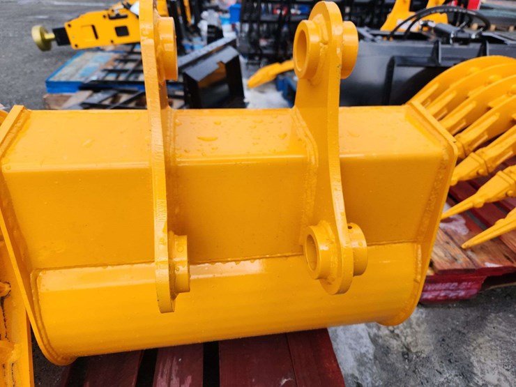 caterpillar-305-image-3