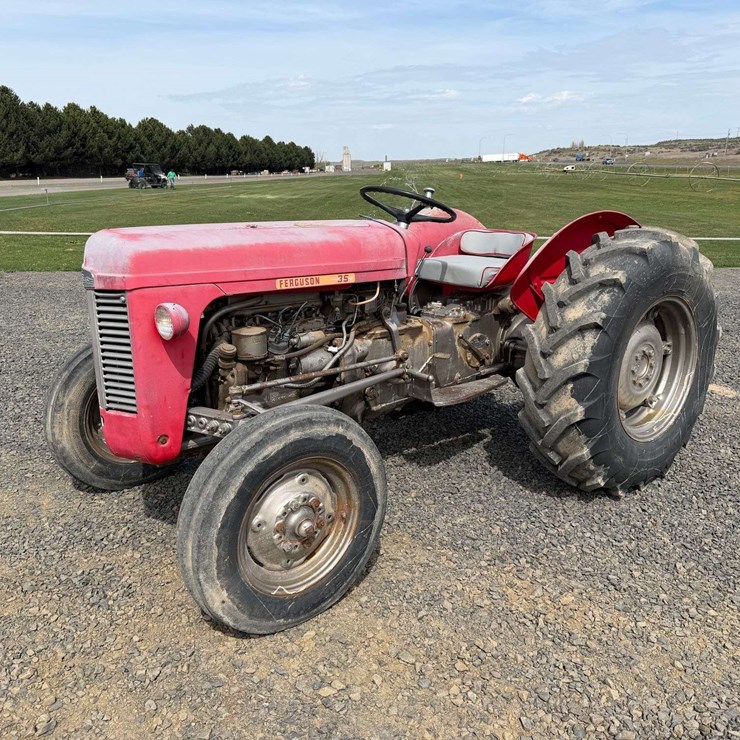 1958 MASSEY-FERGUSON TO35