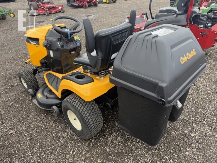 2017-cub-cadet-xt2-lx42-image-4