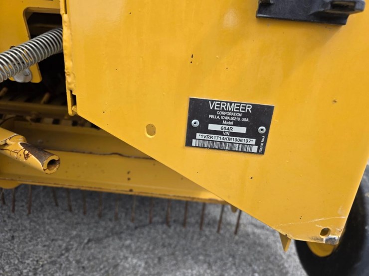 2020-vermeer-604r-signature-image-25