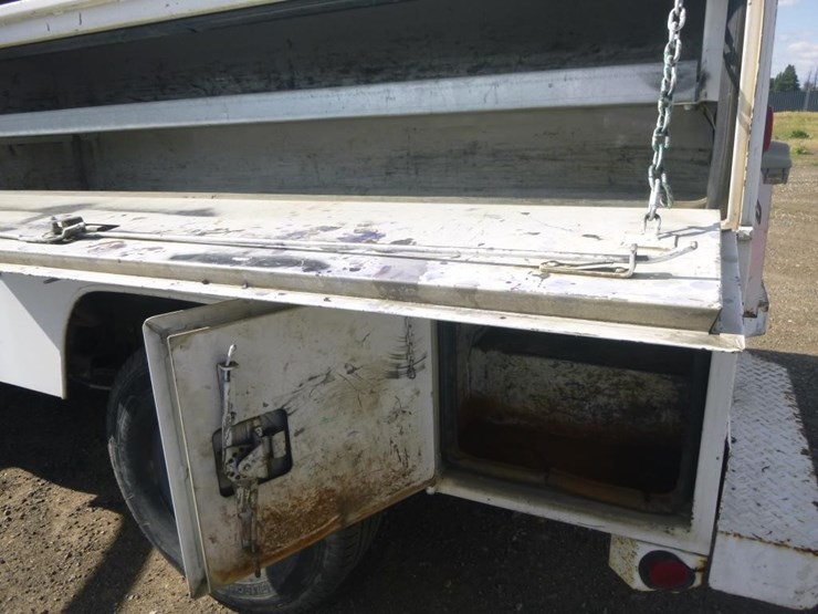 2003-chevrolet-2500-image-13