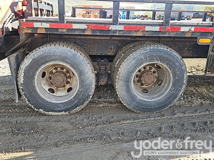 2008-international-7400-image-8