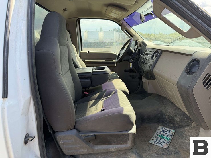 2010-ford-f250-image-31