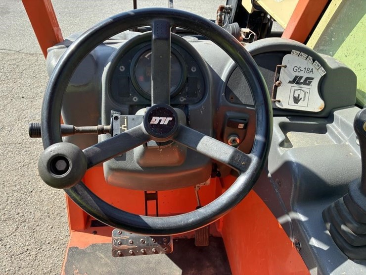 2015-jlg-g5-18a-image-15