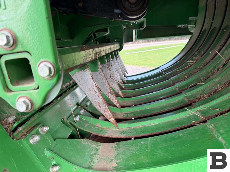 2015-john-deere-l340-image-36